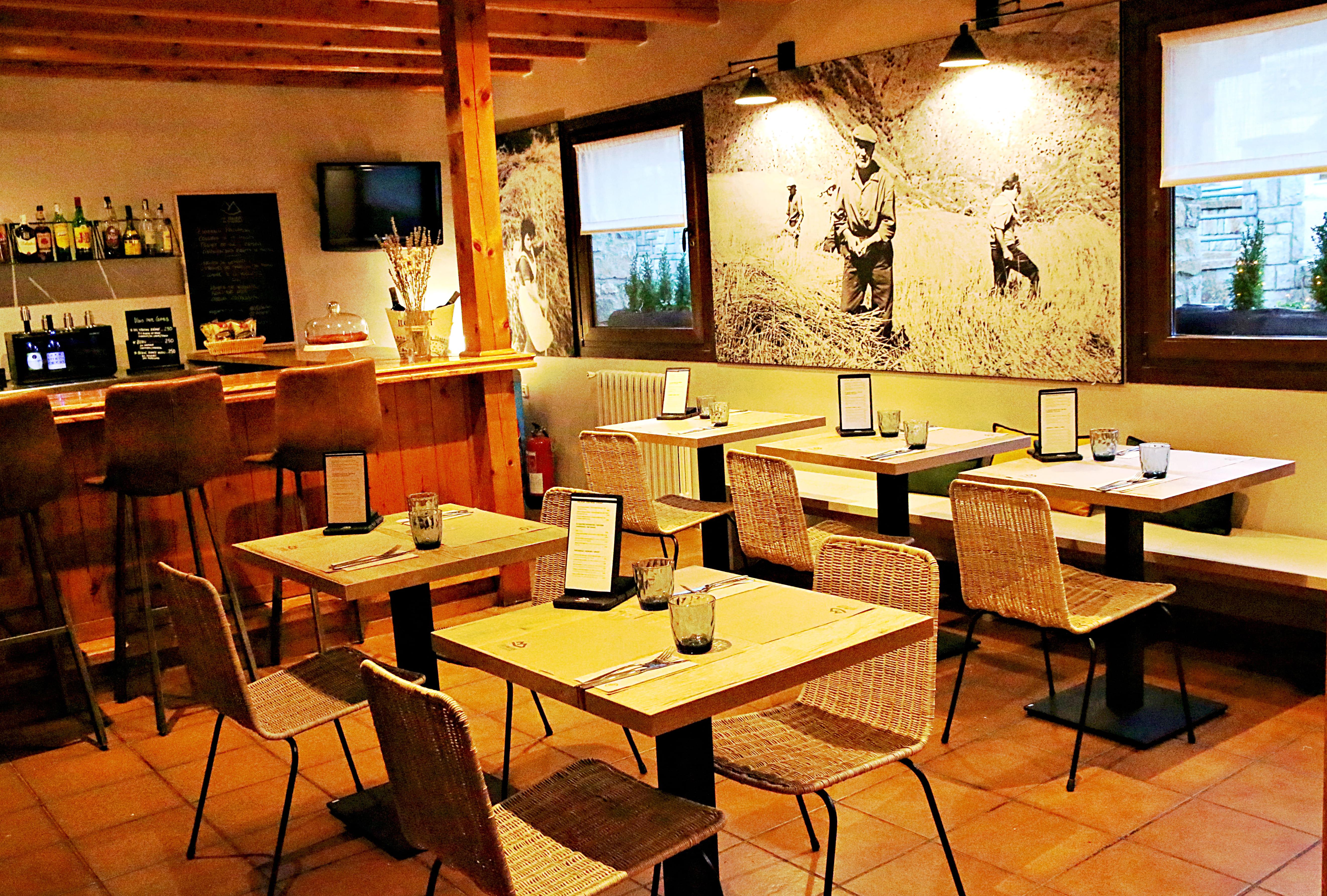 Hotel Lo Paller Valencia D'Aneu ภายนอก รูปภาพ