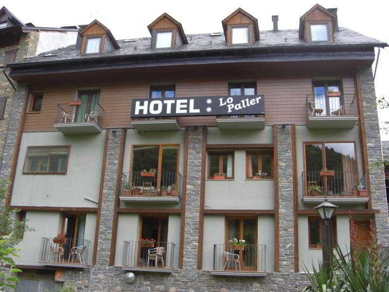 Hotel Lo Paller Valencia D'Aneu ภายนอก รูปภาพ